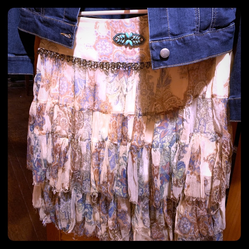 Gorgeous and adorable skirt by Allen Schwartz